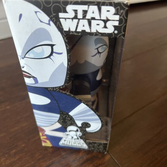 Star Wars Mighty Muggs Asajj Ventress Vinyl Action Figure Hasbro Sealed - Picture 3 of 6